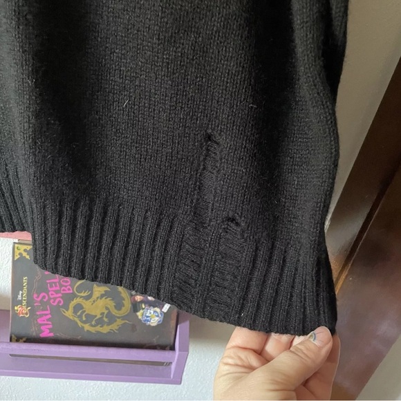 Skull Cashmere Sweater - Picture 5 of 5